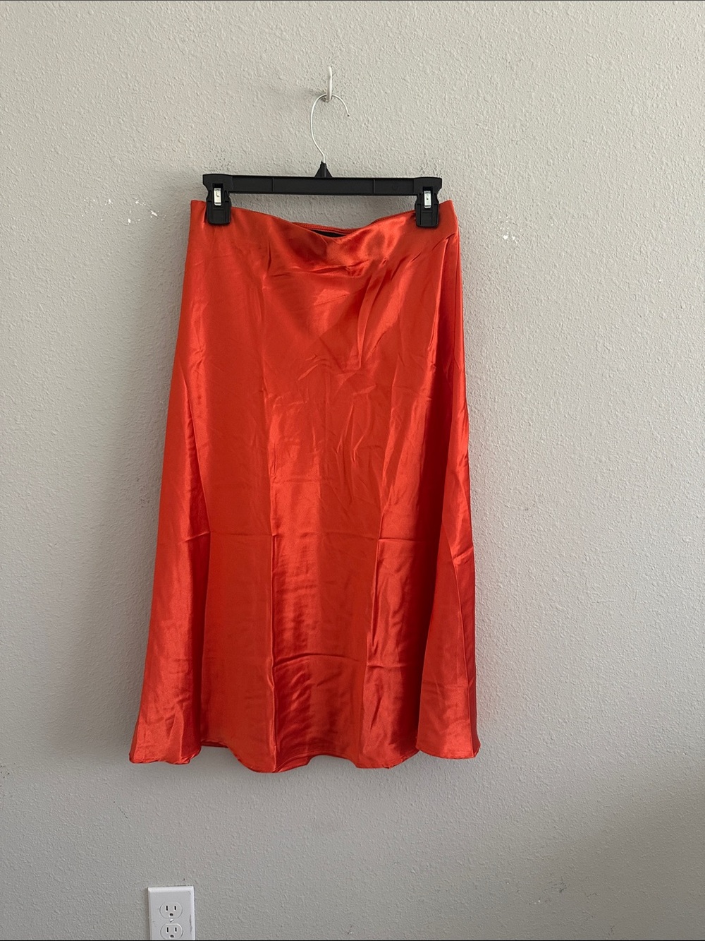 Serra satin orange skirt small
